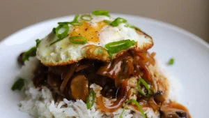 loco-moco-nasi-daging-siram-saus-cokelat-ala-hawaii