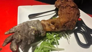 sisi-lain-kuliner-as-dari-kaki-babi-hingga-buaya
